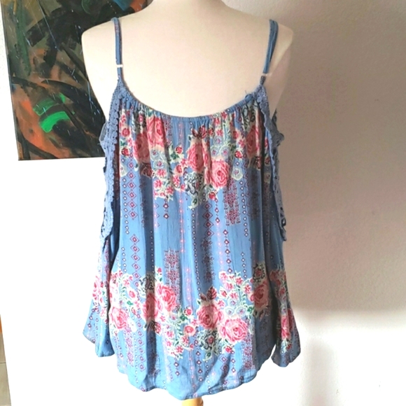 Angie Boho Blue Floral Cold Shoulder Top Size Medium - Picture 5 of 13